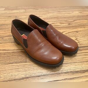 Cole Haan Women’s Slip On Shoes Size 8B Broown Leather